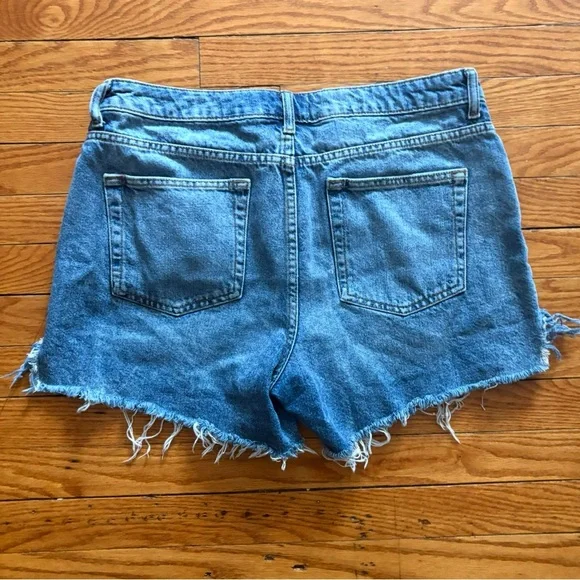 ASOS Shorter Length Denim Shorts with Heavy Rips - Picture 5 of 8